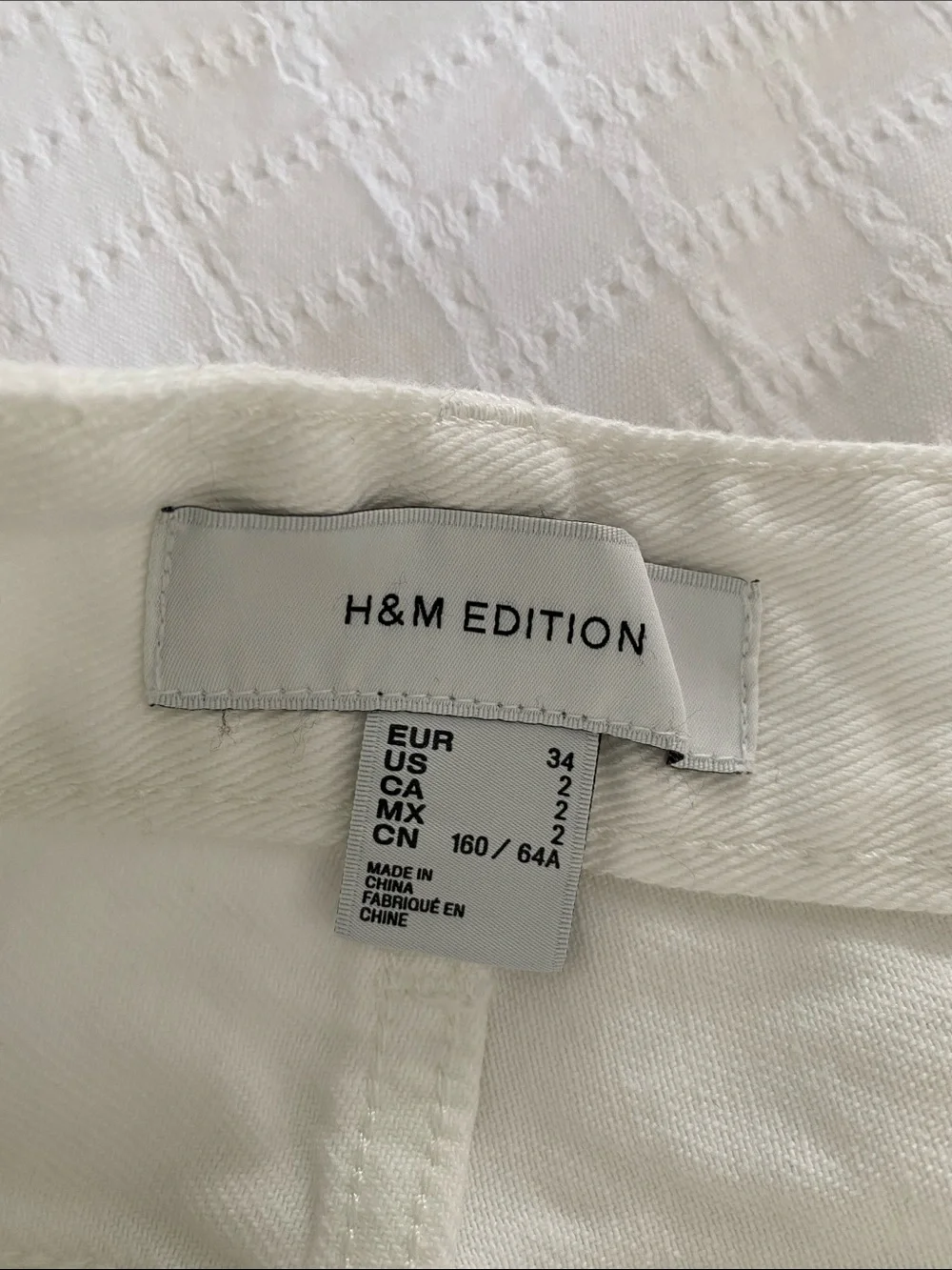 H&M DENIM BERMUDA SHORTS - Picture 3 of 3
